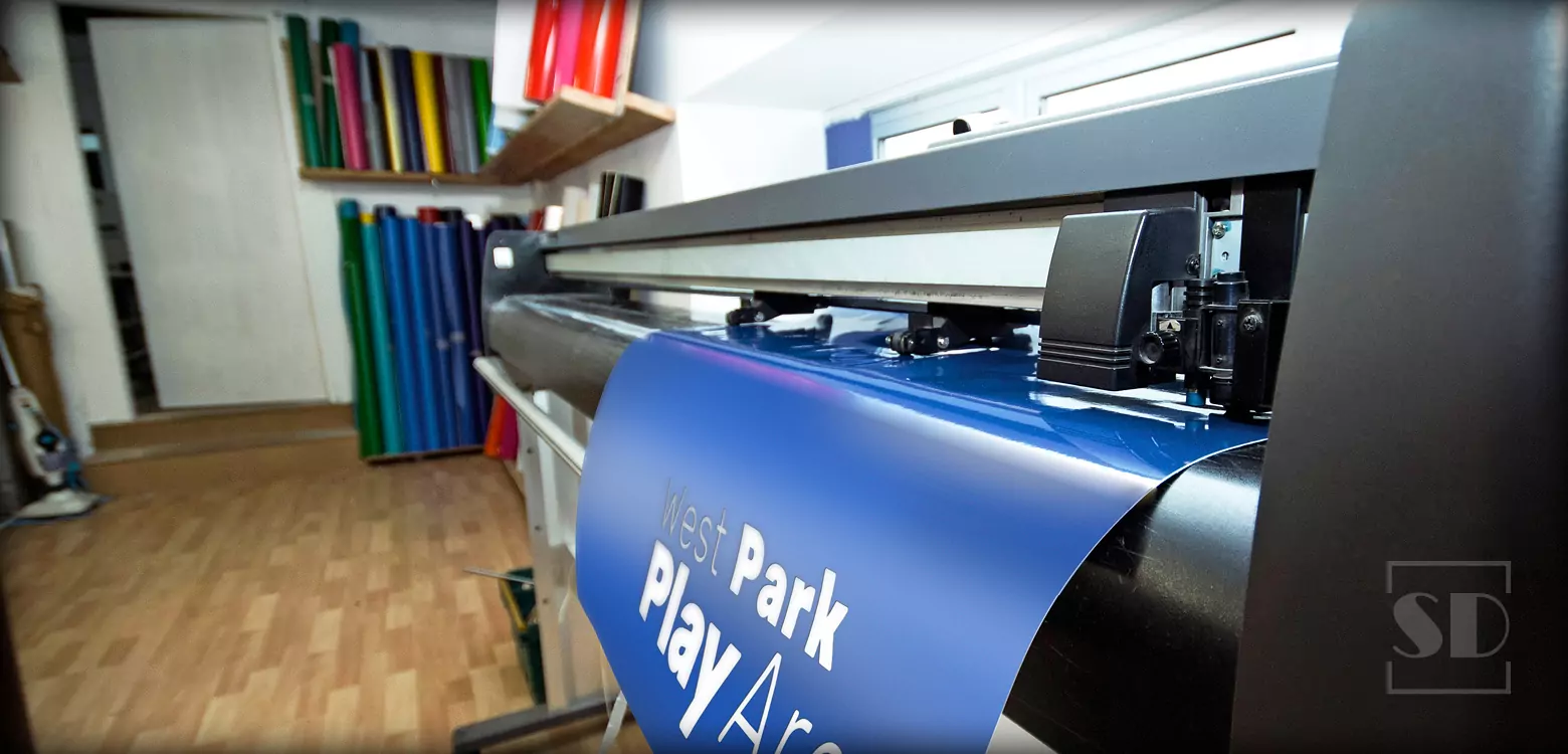 Vinyl cutting services